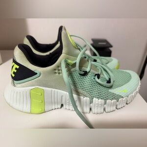 Nike Free Metcon 4 Mint Foam Men's Size 8.5 Shoes
